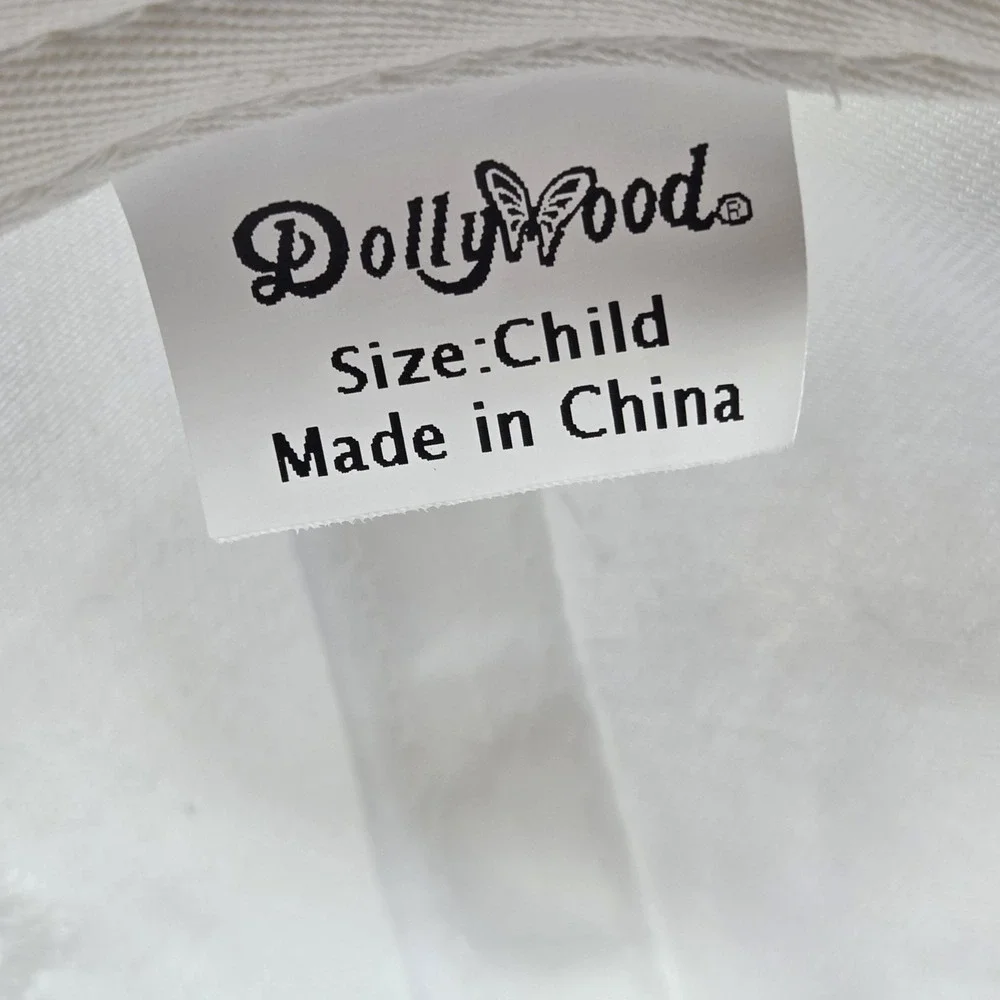 The Unbranded Brand introducing dollywood